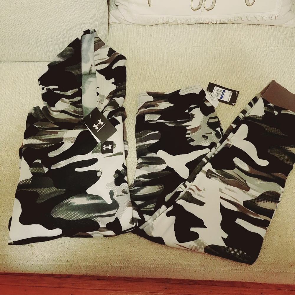 SOLD: 2 piece sweat suit